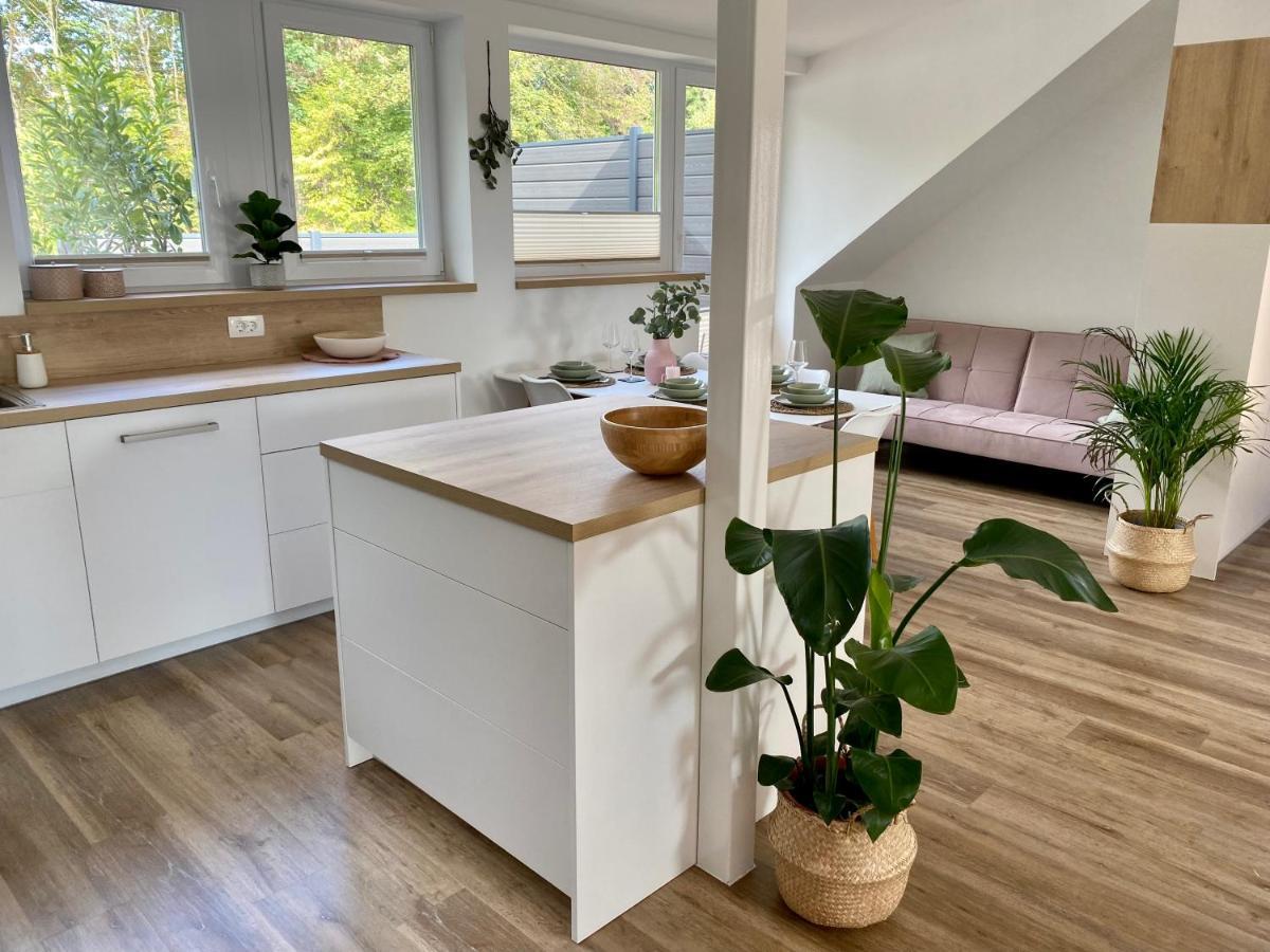 Sunny Oak Estate Lägenhet Mengeš Exteriör bild